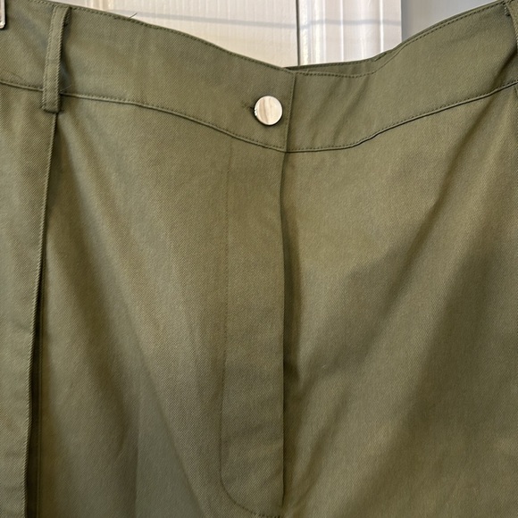 Plus Size Olive Green Cargo Pants – Size 22 | Wide Leg Utility Style - Picture 4 of 7